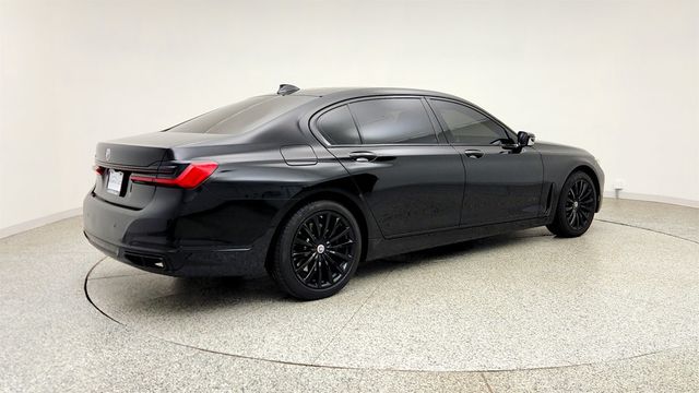 2022 BMW 7 Series 740i xDrive w/ Premium Pkg, Ventilated & Heated Seats - 23040973 - 4