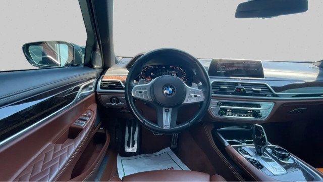 2022 BMW 7 Series 750i - Photo 11