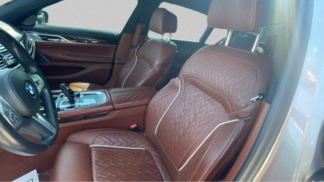 2022 BMW 7 Series 750i - Photo 15
