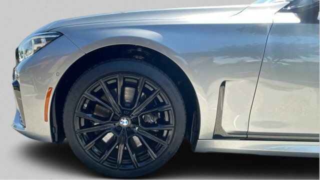 2022 BMW 7 Series 750i - Photo 20