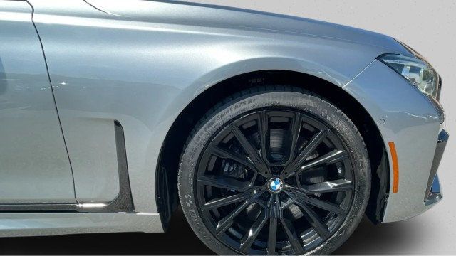 2022 BMW 7 Series 750i - Photo 23