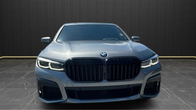 2022 BMW 7 Series 750i - Photo 8