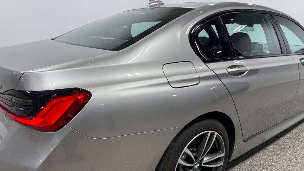 2022 BMW 7 Series 750i xDrive - 22982893 - 13