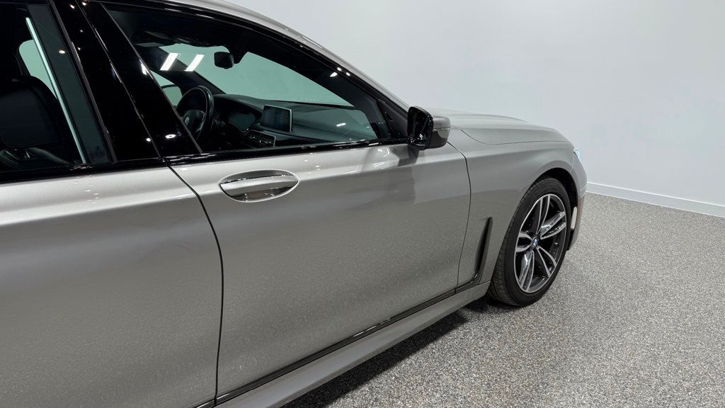 2022 BMW 7 Series 750i xDrive - 22982893 - 15