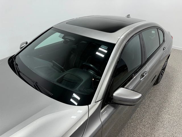 2022 BMW 7 Series 750i xDrive - 22982893 - 31