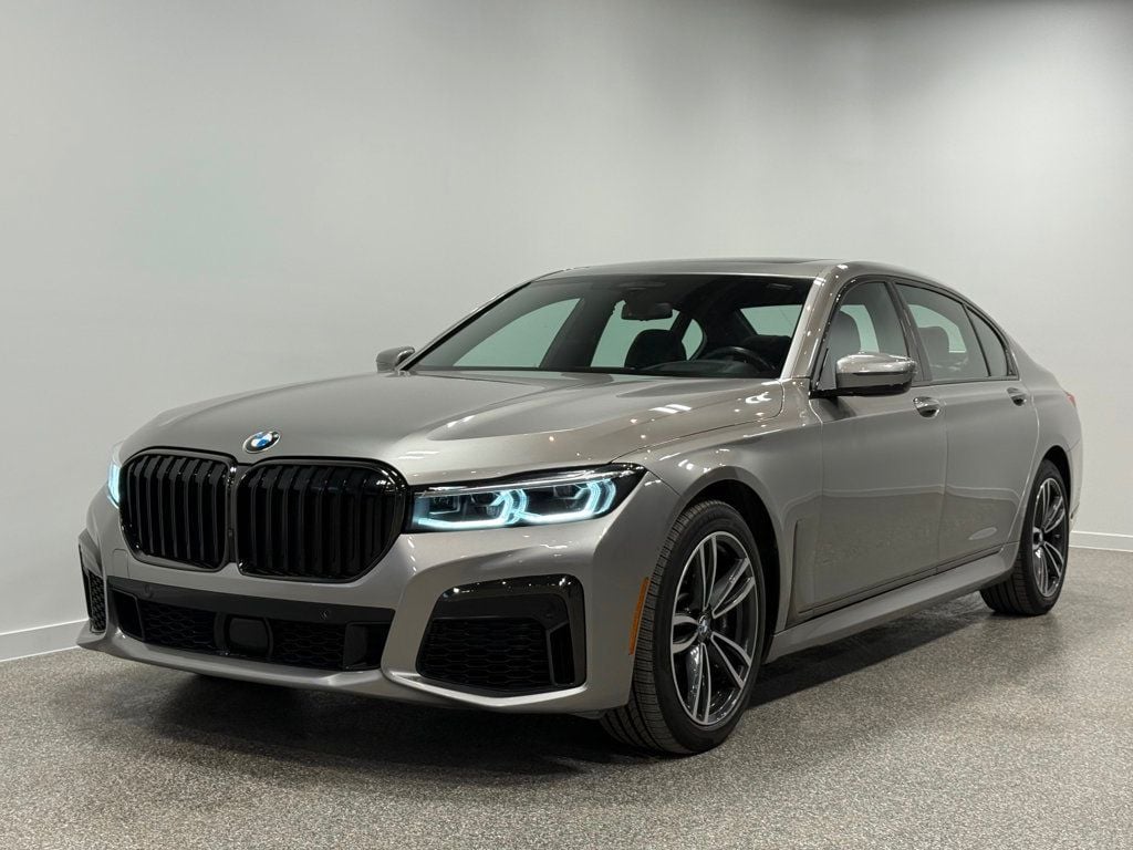 2022 BMW 7 Series 750i xDrive - 22982893 - 32