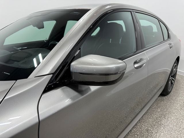 2022 BMW 7 Series 750i xDrive - 22982893 - 3