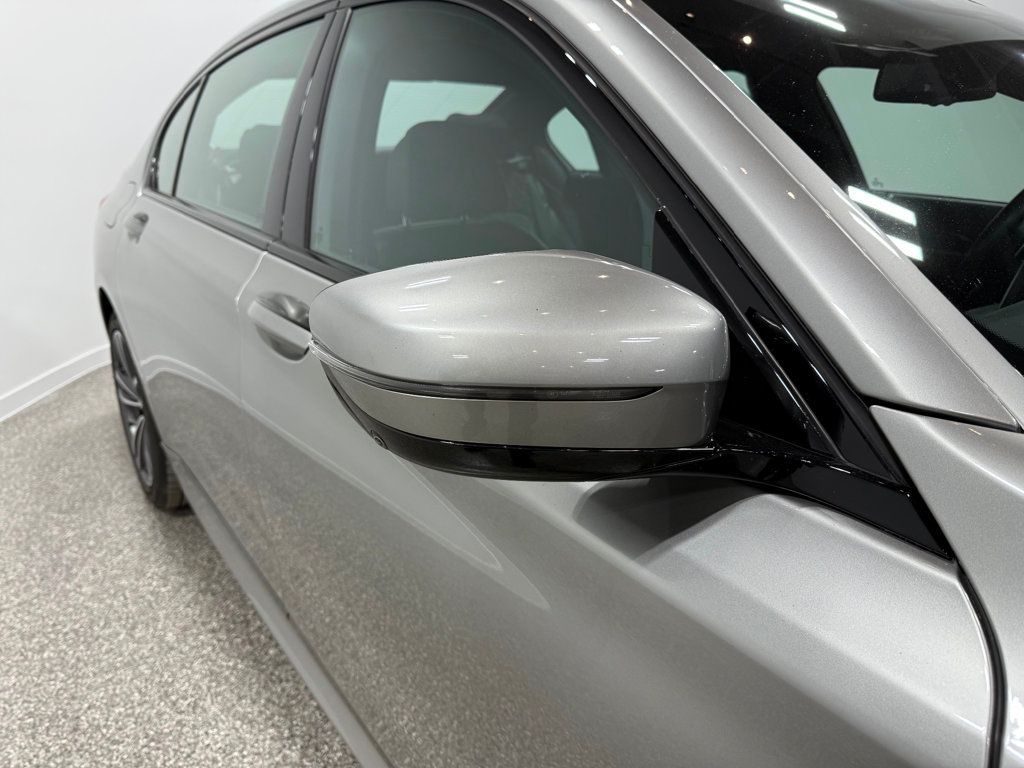 2022 BMW 7 Series 750i xDrive - 22982893 - 45