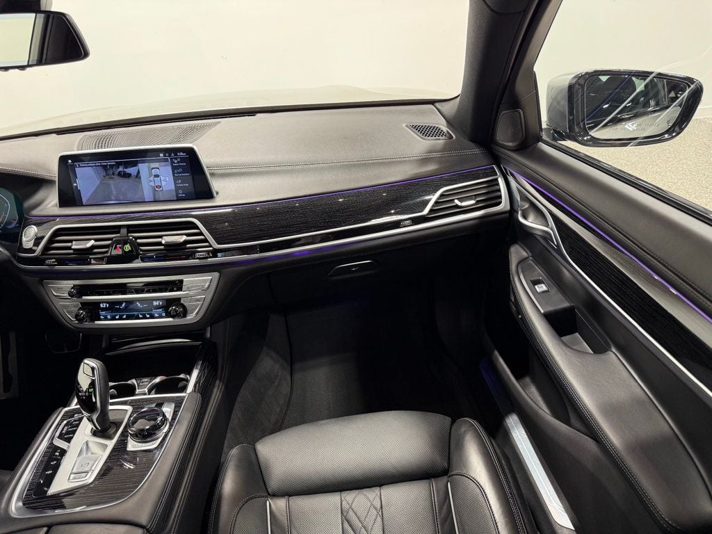 2022 BMW 7 Series 750i xDrive - 22982893 - 53