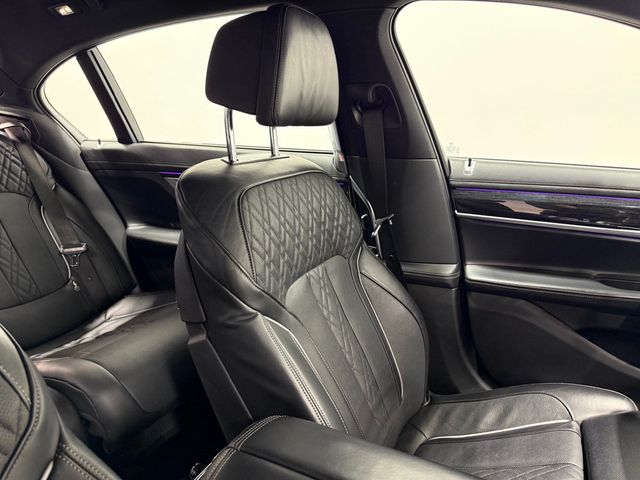 2022 BMW 7 Series 750i xDrive - 22982893 - 56
