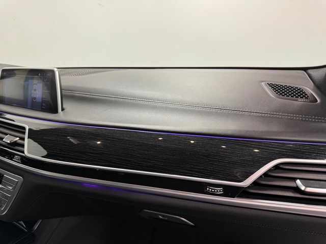 2022 BMW 7 Series 750i xDrive - 22982893 - 59