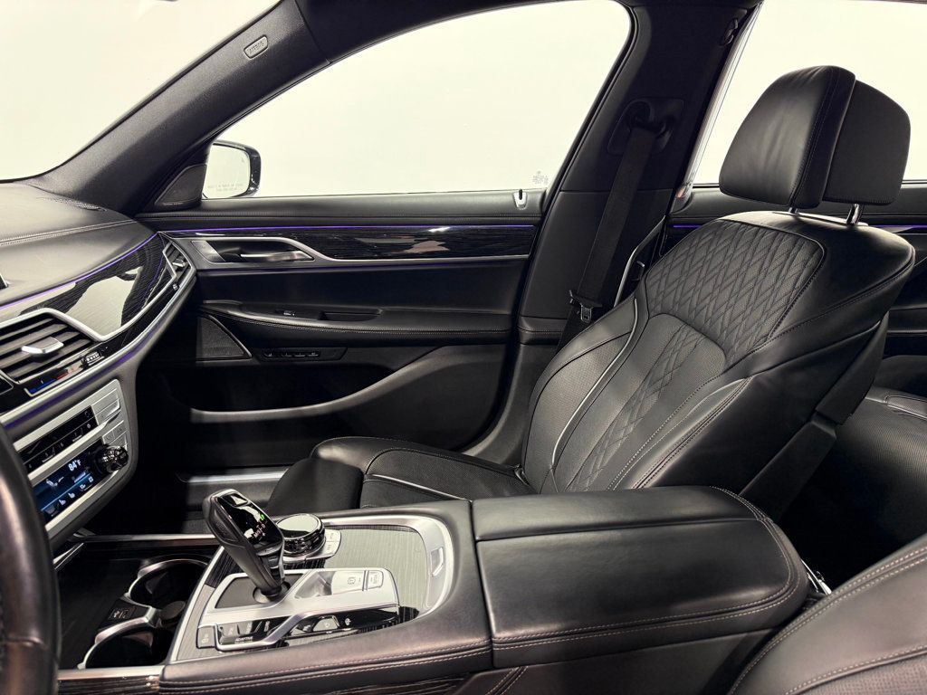 2022 BMW 7 Series 750i xDrive - 22982893 - 69