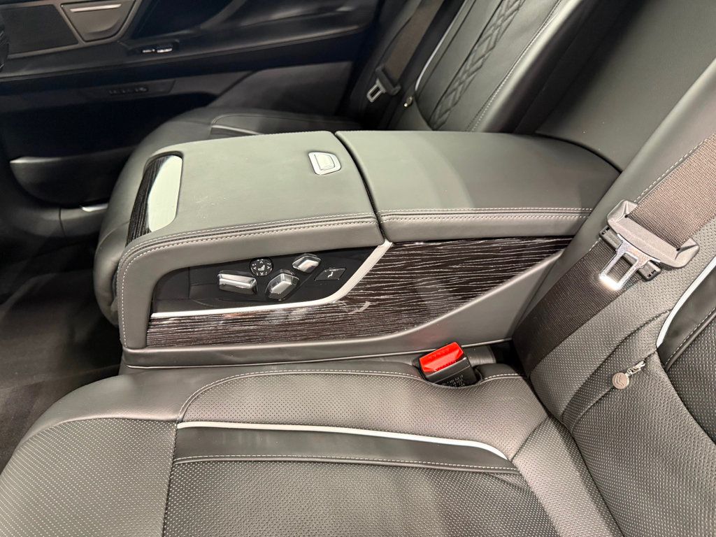 2022 BMW 7 Series 750i xDrive - 22982893 - 75