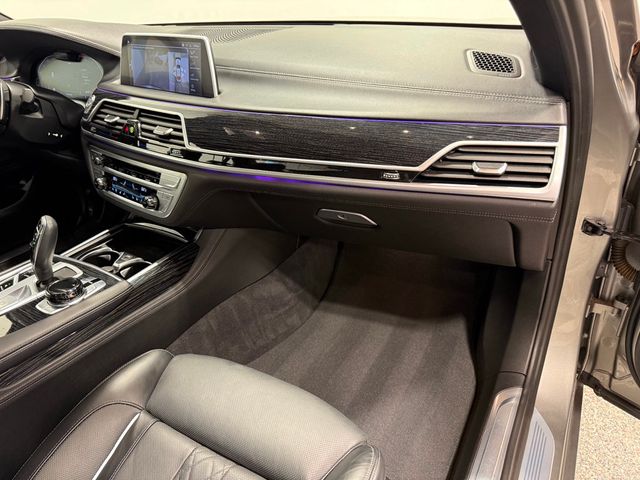2022 BMW 7 Series 750i xDrive - 22982893 - 84