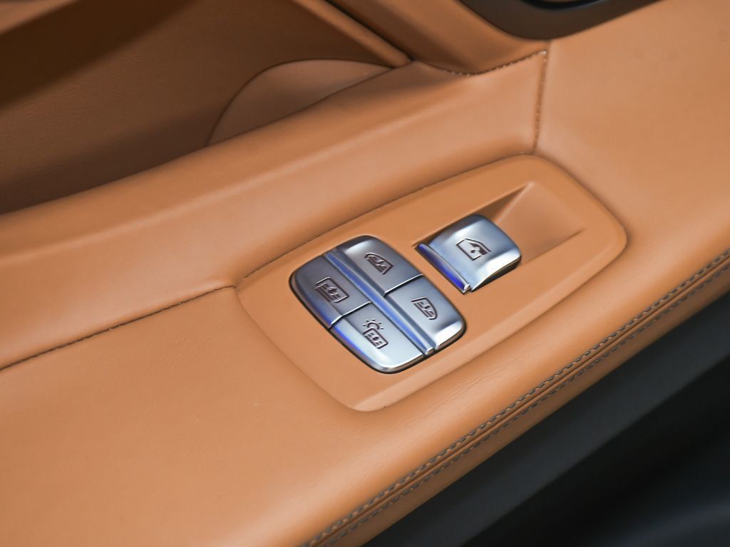 BMW 7 Series photo 15