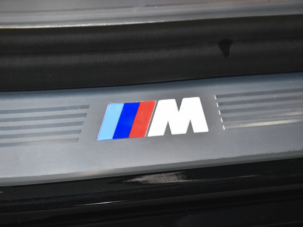 BMW 7 Series photo 16