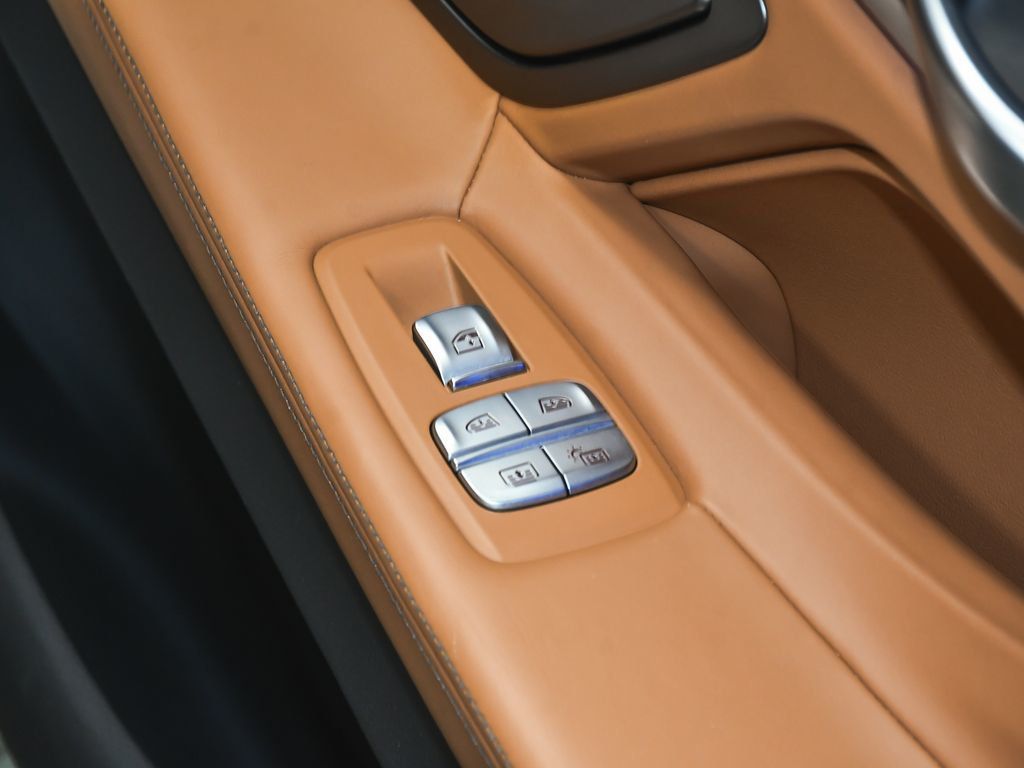 BMW 7 Series photo 19