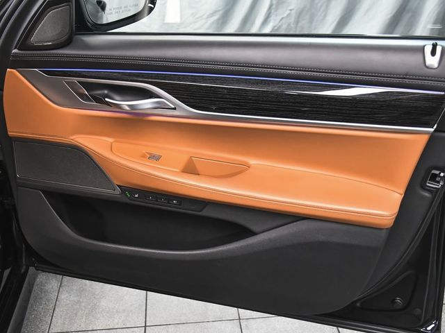 2022 BMW 7 Series 750i xDrive - 23011154 - 20