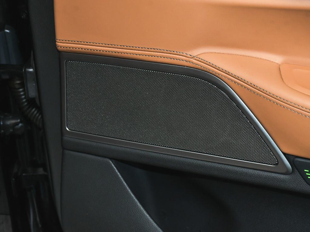 BMW 7 Series photo 23