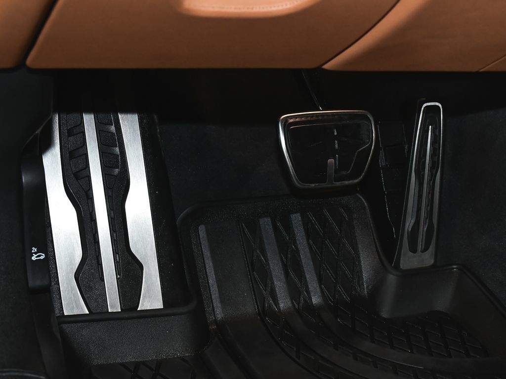 BMW 7 Series photo 25