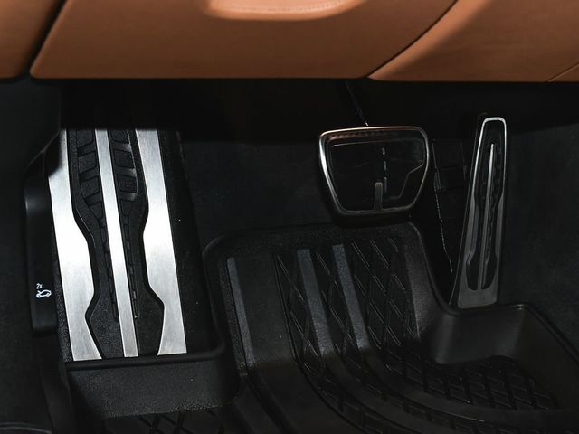 2022 BMW 7 Series 750i xDrive - 23011154 - 24