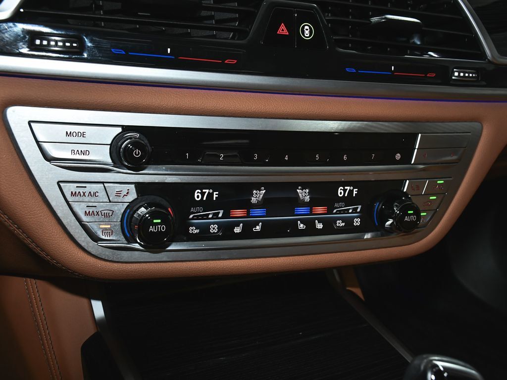 BMW 7 Series photo 44