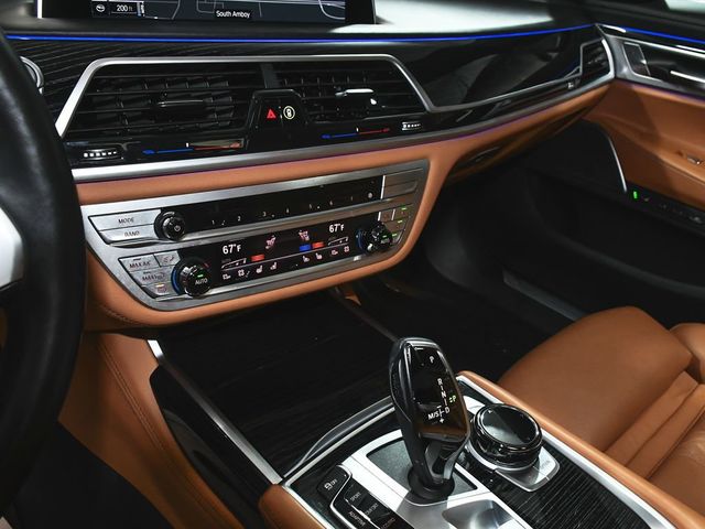 2022 BMW 7 Series 750i xDrive - 23011154 - 53