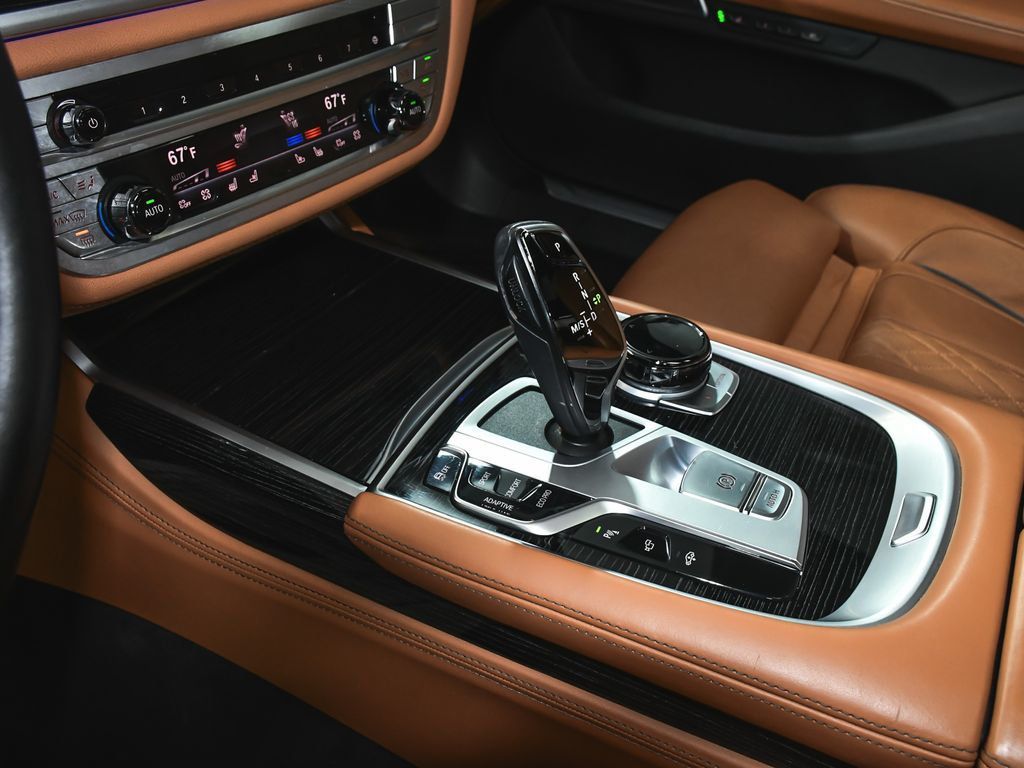 BMW 7 Series photo 55