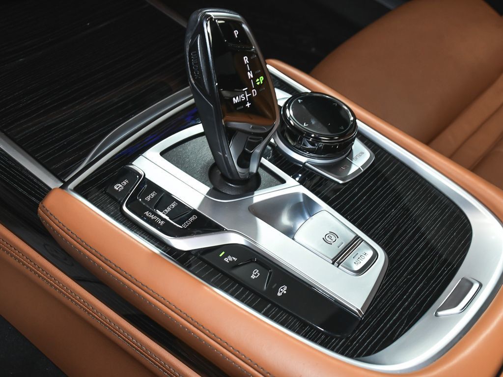 BMW 7 Series photo 56