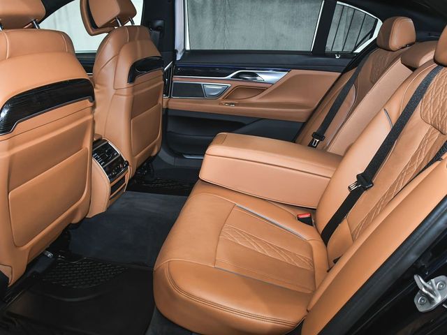 2022 BMW 7 Series 750i xDrive - 23011154 - 63