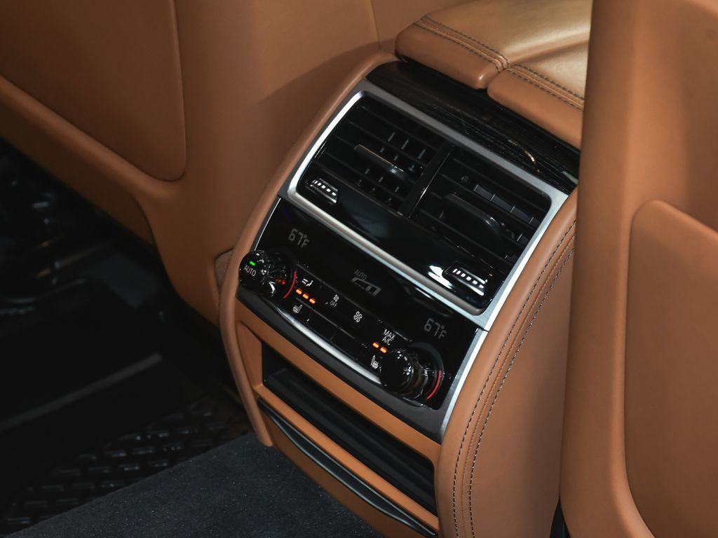 BMW 7 Series photo 65