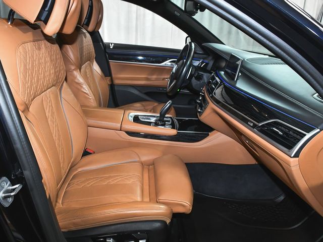 2022 BMW 7 Series 750i xDrive - 23011154 - 70