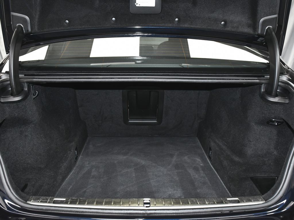 BMW 7 Series photo 80