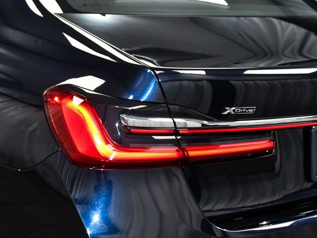 2022 BMW 7 Series 750i xDrive - 23011154 - 89