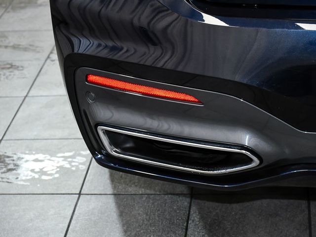 2022 BMW 7 Series 750i xDrive - 23011154 - 90