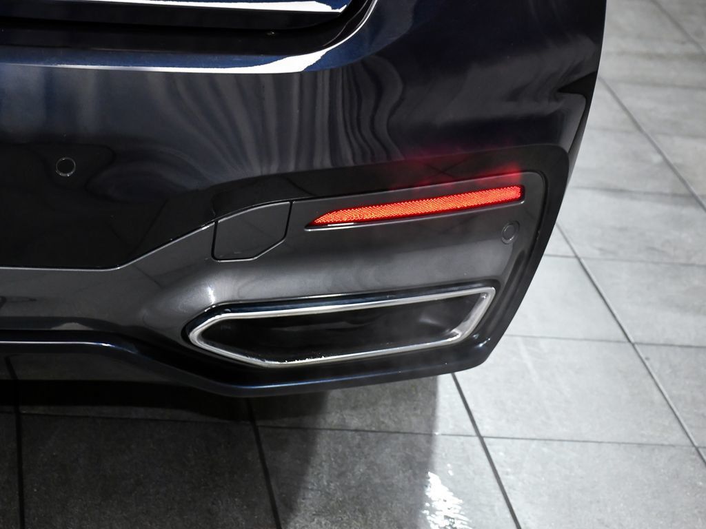 BMW 7 Series photo 92