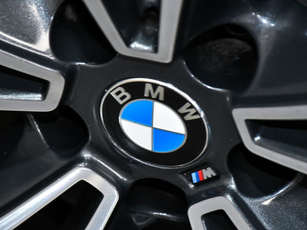 BMW 7 Series photo 95