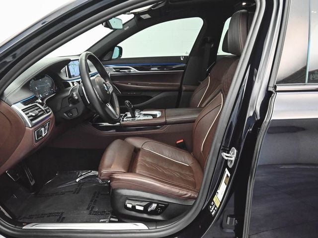 2022 BMW 7 Series 750i xDrive - 23050633 - 27