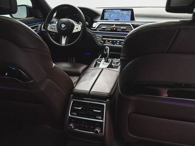 2022 BMW 7 Series 750i xDrive - 23050633 - 32