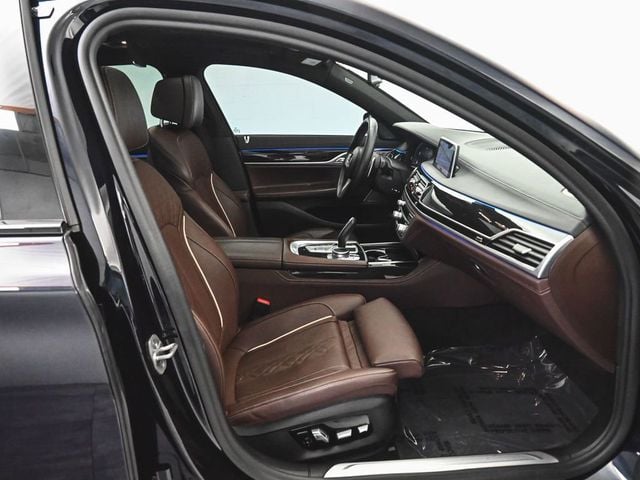 2022 BMW 7 Series 750i xDrive - 23050633 - 34