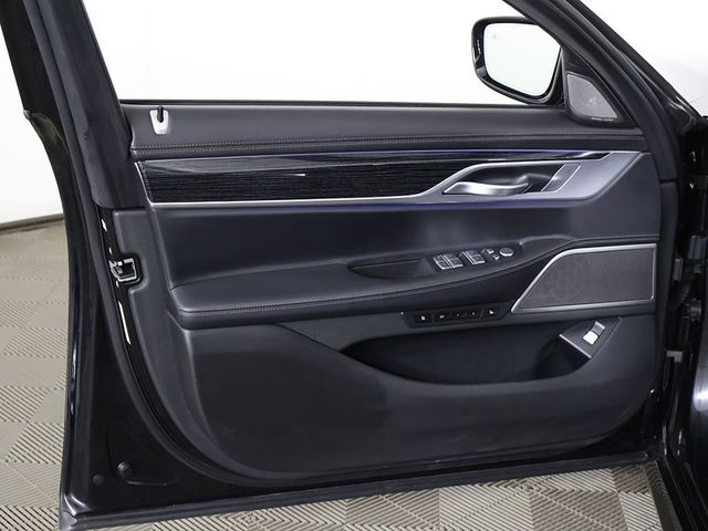 2022 BMW 7 Series 750i xDrive - 23024859 - 31