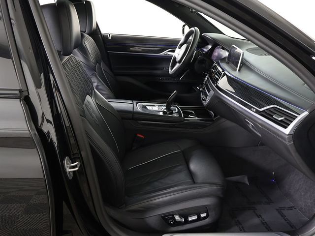 2022 BMW 7 Series 750i xDrive - 23024859 - 40