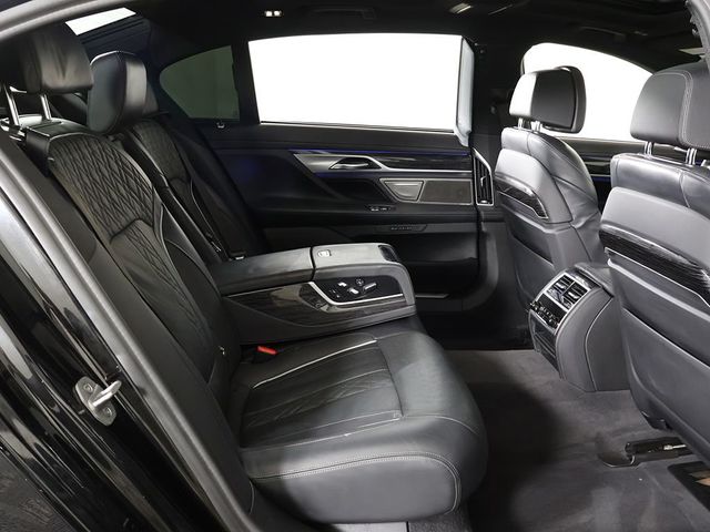 2022 BMW 7 Series 750i xDrive - 23024859 - 42