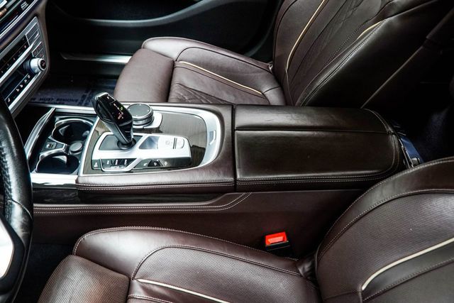 2022 BMW 7 Series 750i xDrive - 23052968 - 19