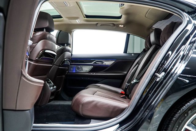 2022 BMW 7 Series 750i xDrive - 23052968 - 42