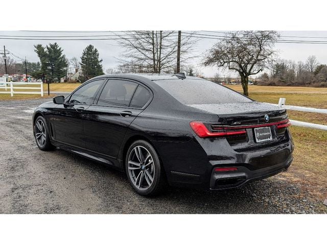 2022 BMW 7 Series 750i photo 5