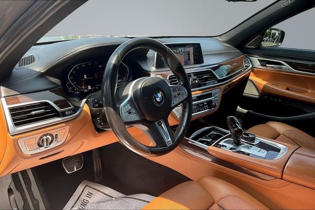 2022 BMW 7 Series 750i xDrive - 23053810 - 10