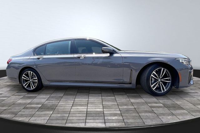2022 BMW 7 Series 750i xDrive - 23053810 - 7
