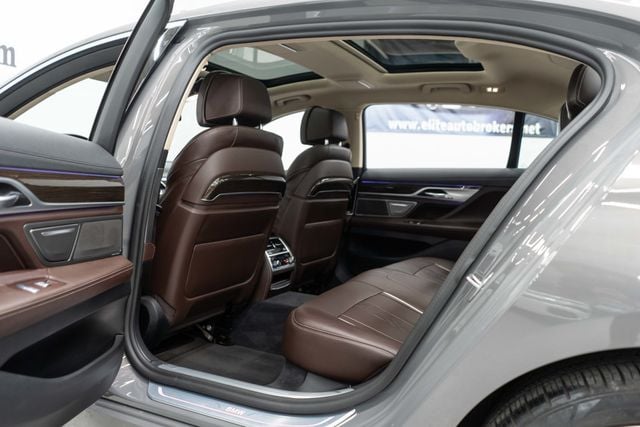 2022 BMW 7 Series 750i xDrive - 23038141 - 14