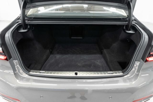 2022 BMW 7 Series 750i xDrive - 23038141 - 37